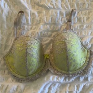 Brand New VS Bra!